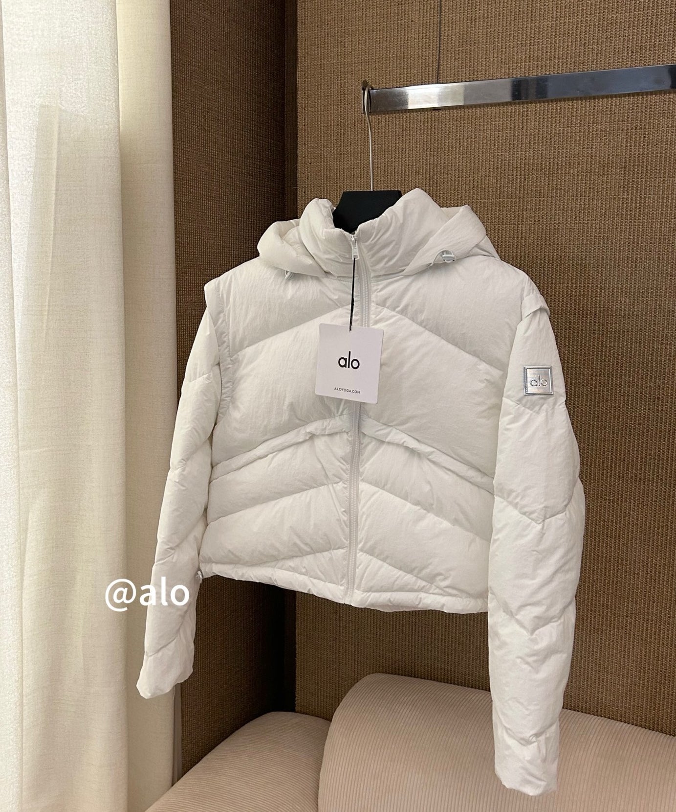 White A L O Puffer