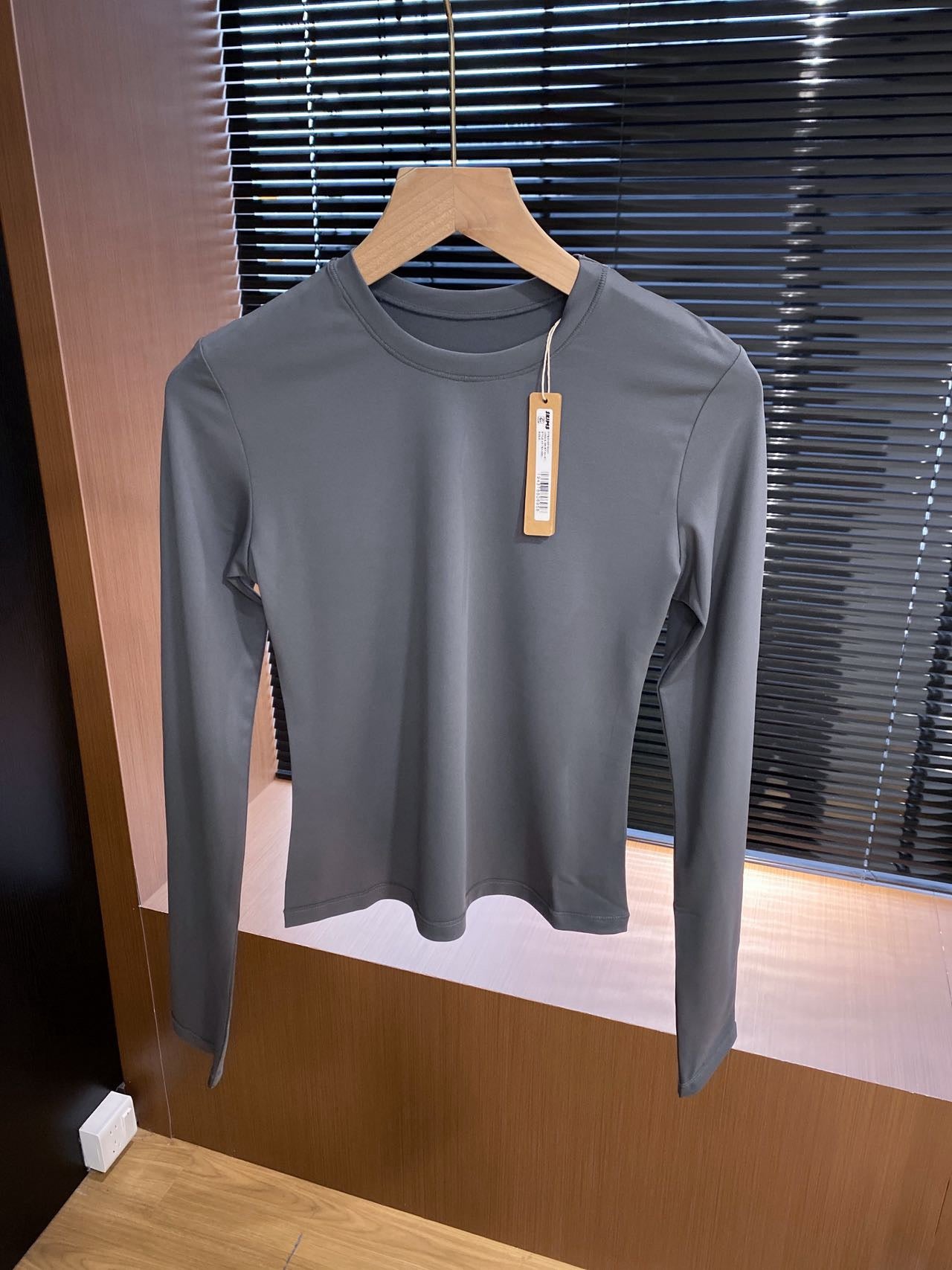 Skim Long Sleeve Tops