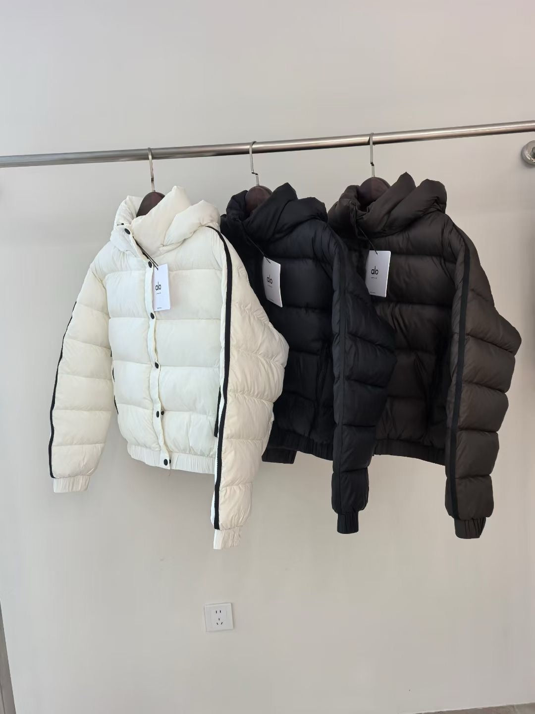 A L O Puffers - Detachable Hood