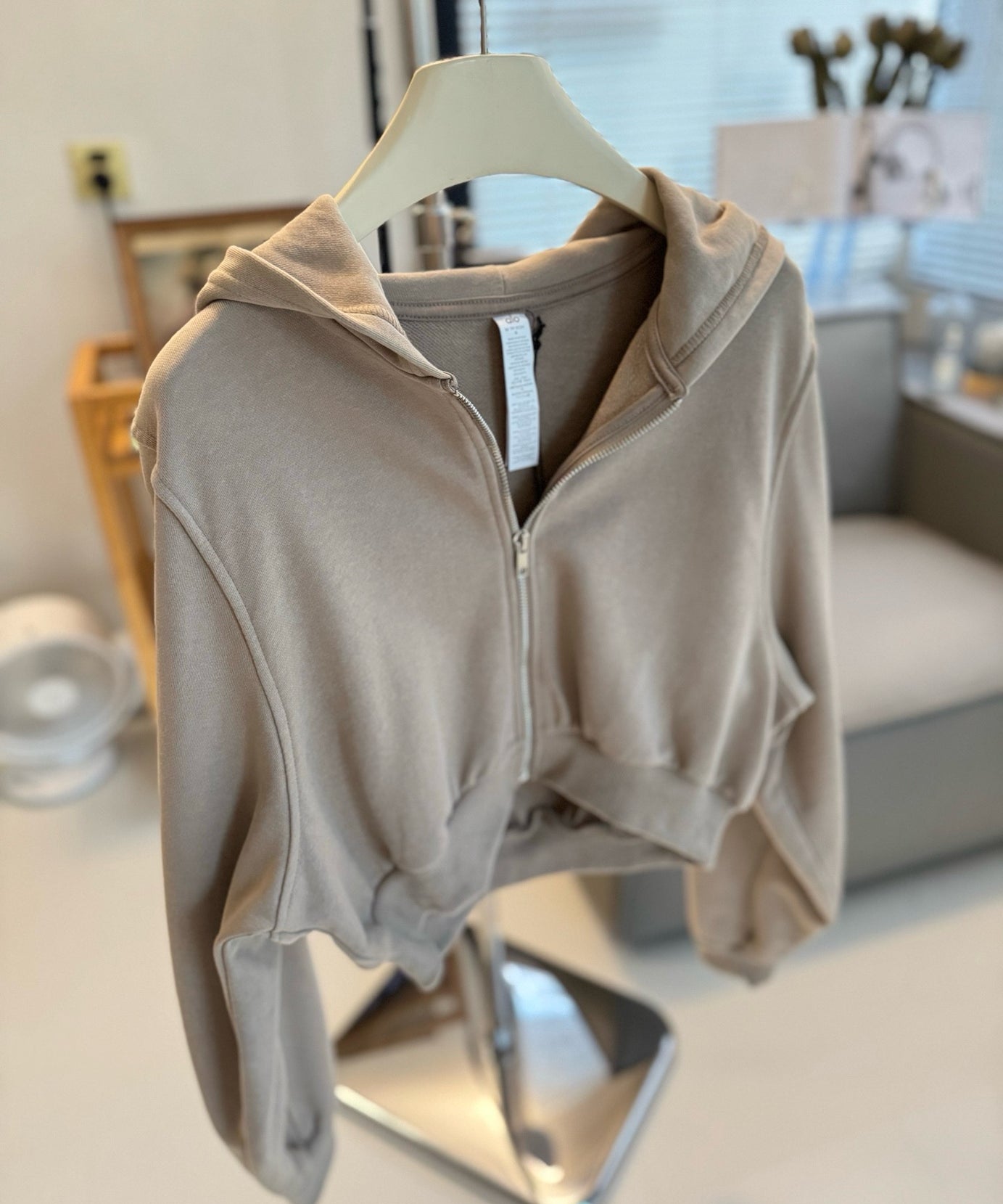 A L O Cropped Hoodies