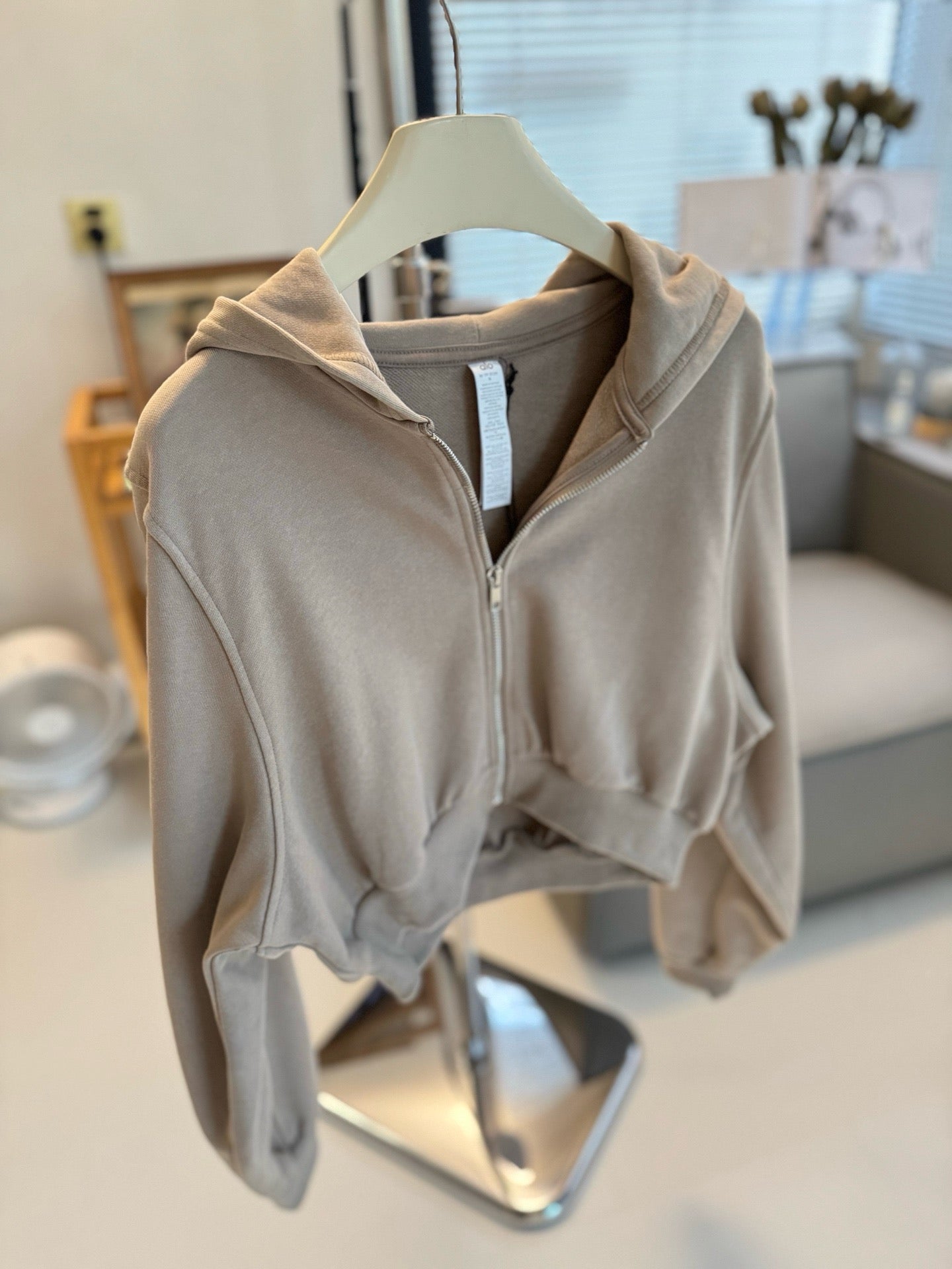 A L O Cropped Hoodies