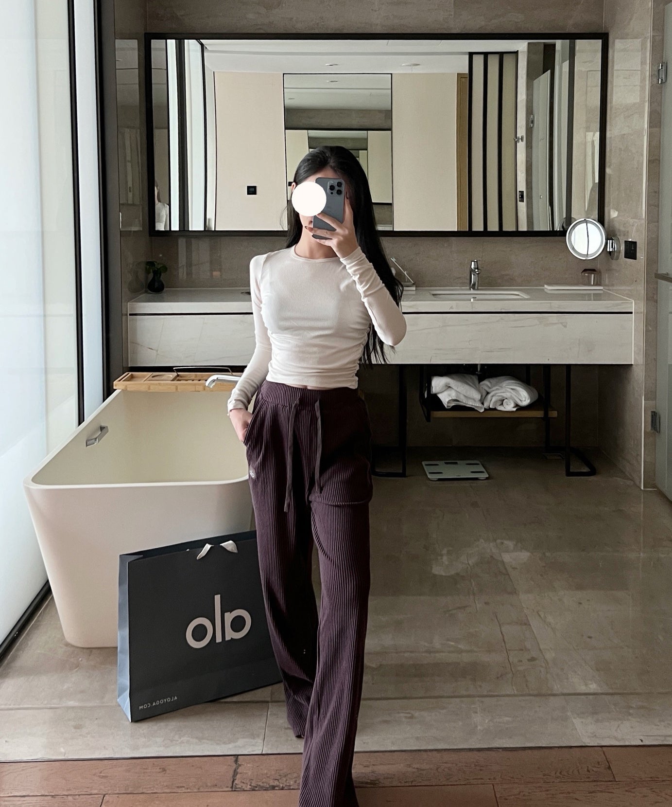 A L O Ribbed Joggers