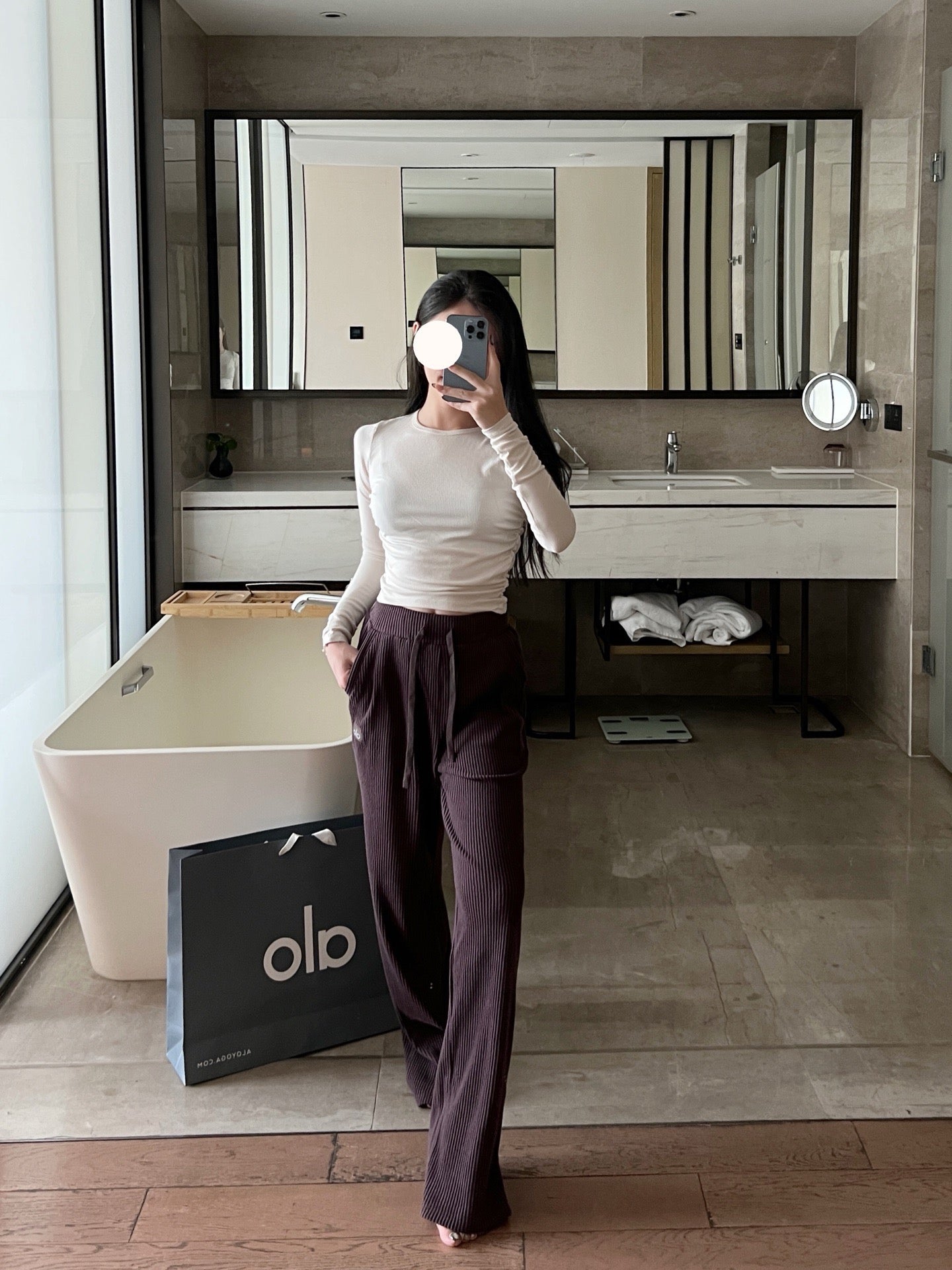 A L O Ribbed Joggers