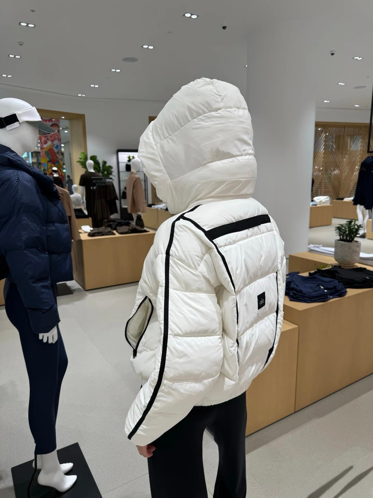 A L O Puffers - Detachable Hood