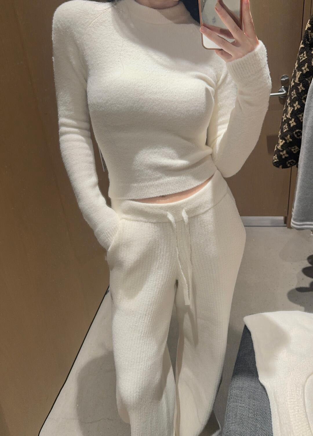 A L O Cosy tracksuit