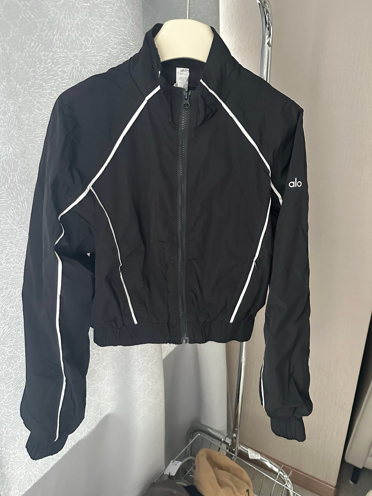 Black & White Jacket & Yoga Set
