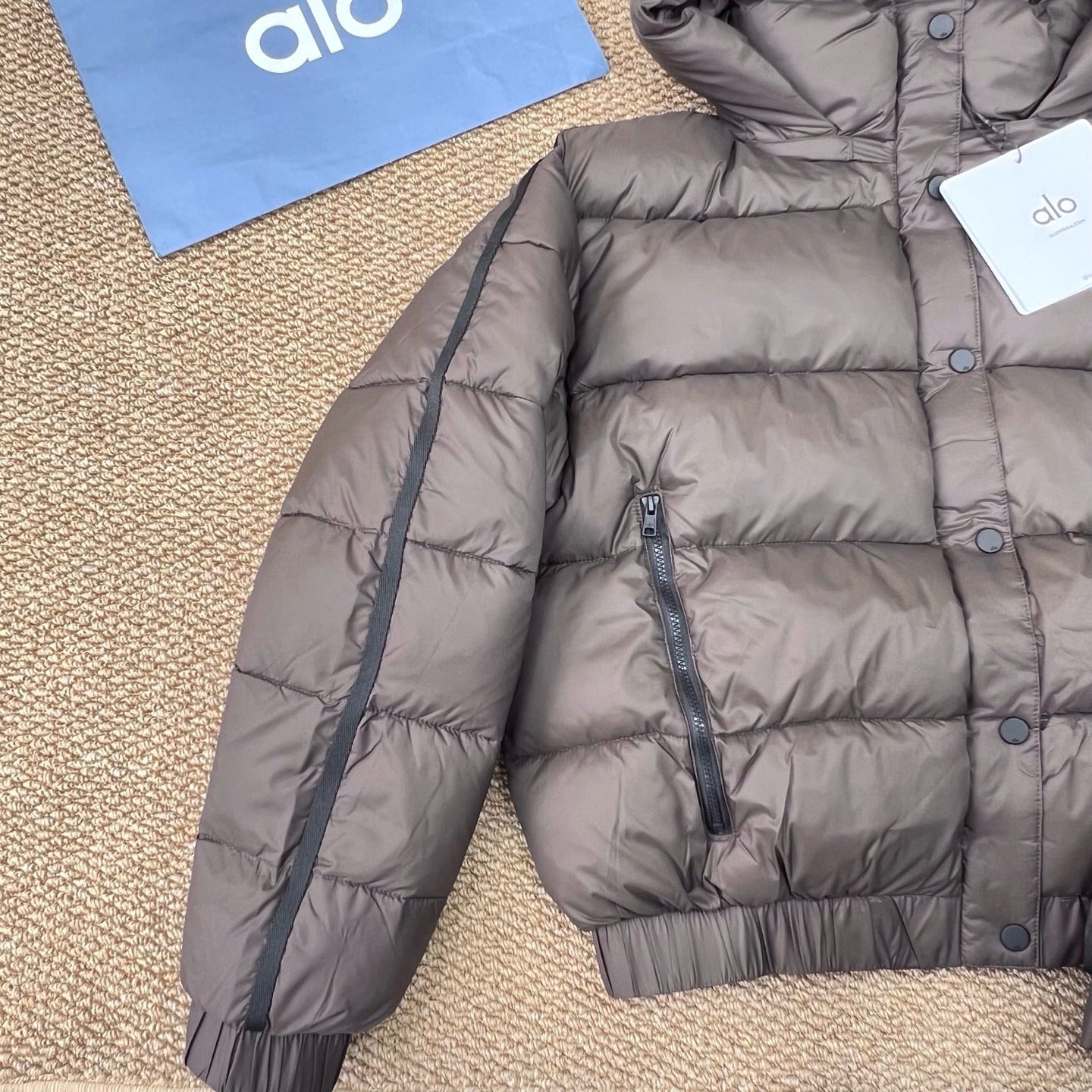 A L O Puffers - Detachable Hood