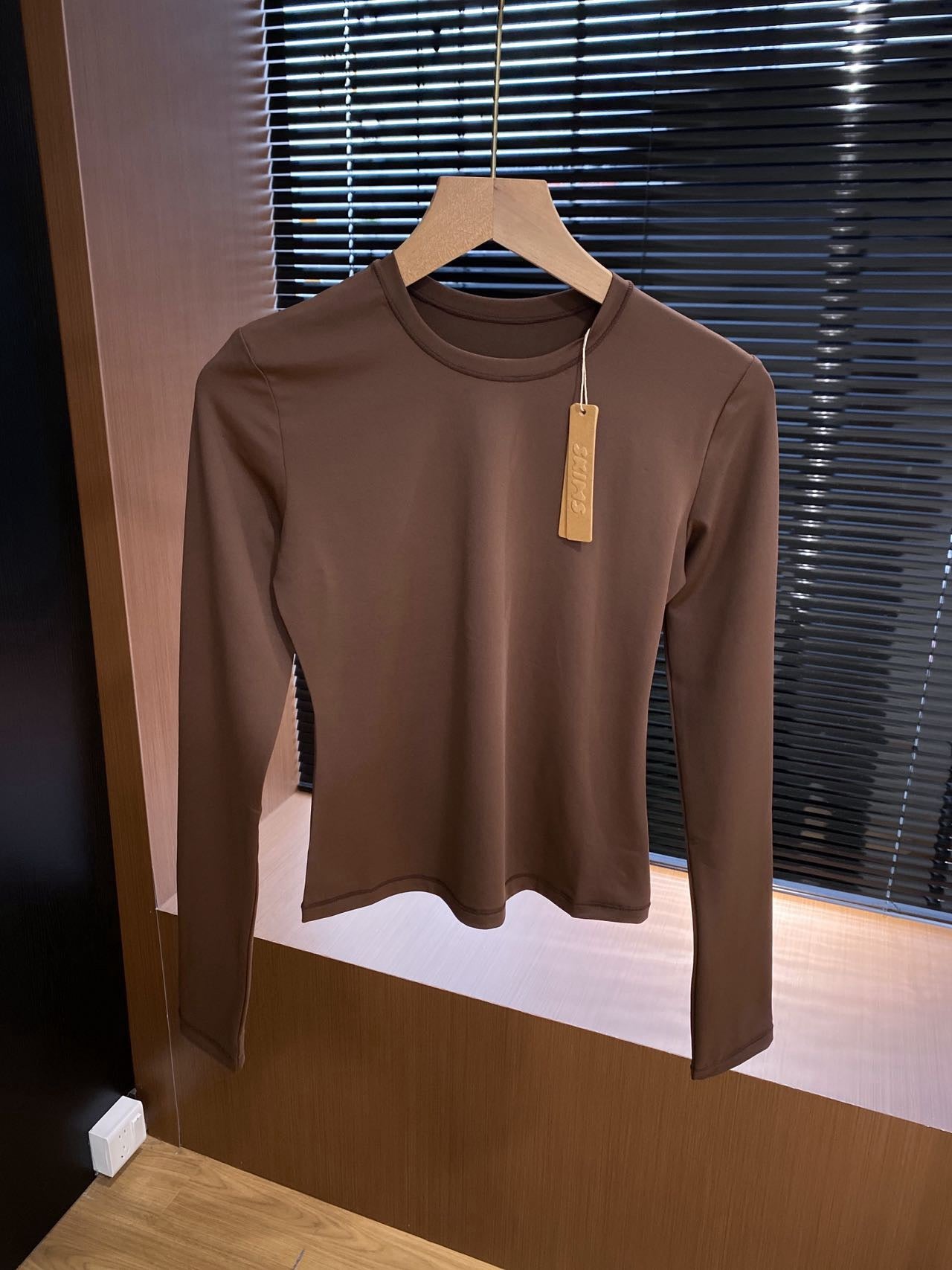 Skim Long Sleeve Tops