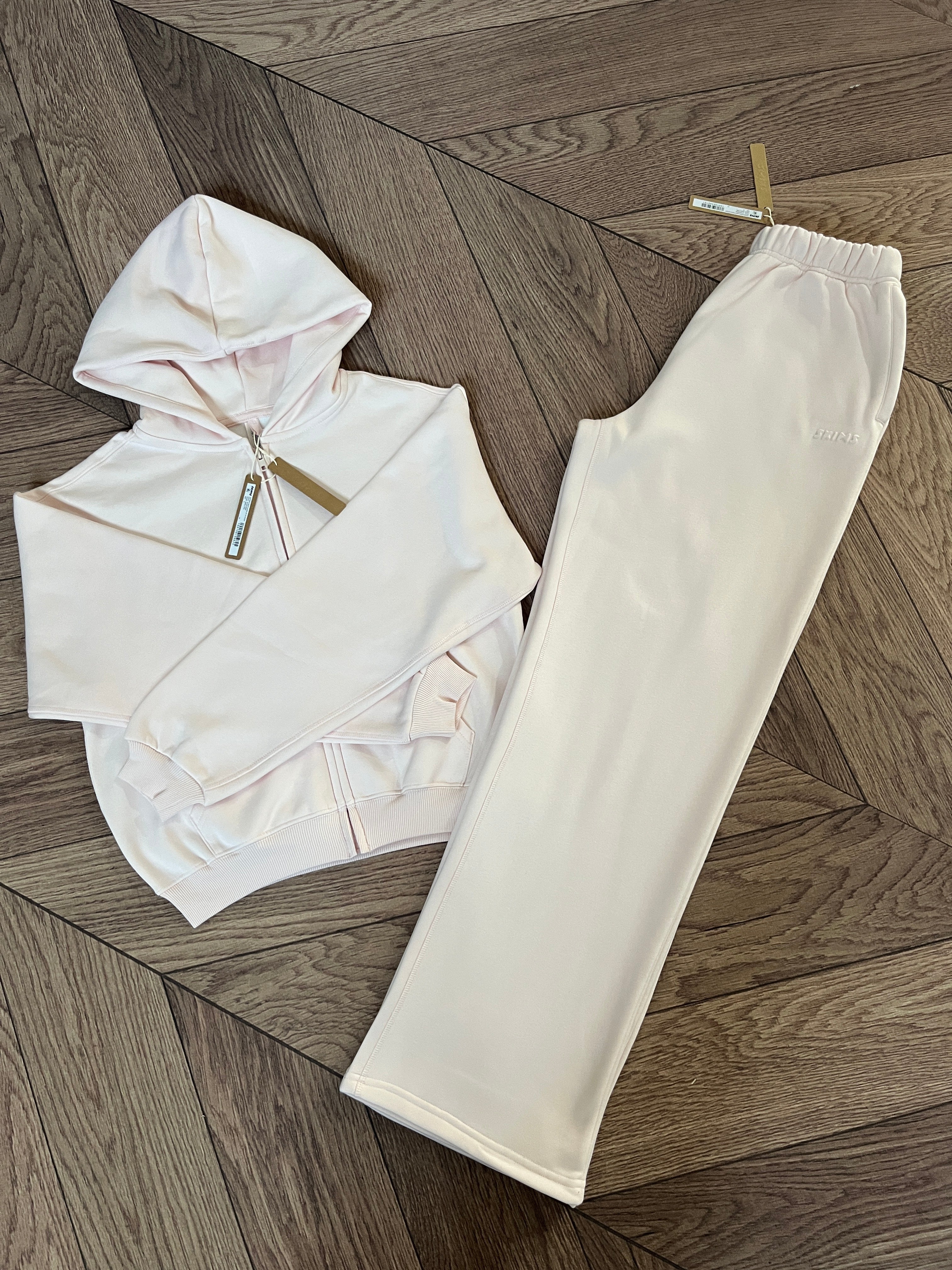 Tracksuits (Scroll down to description to see how to choose your style)