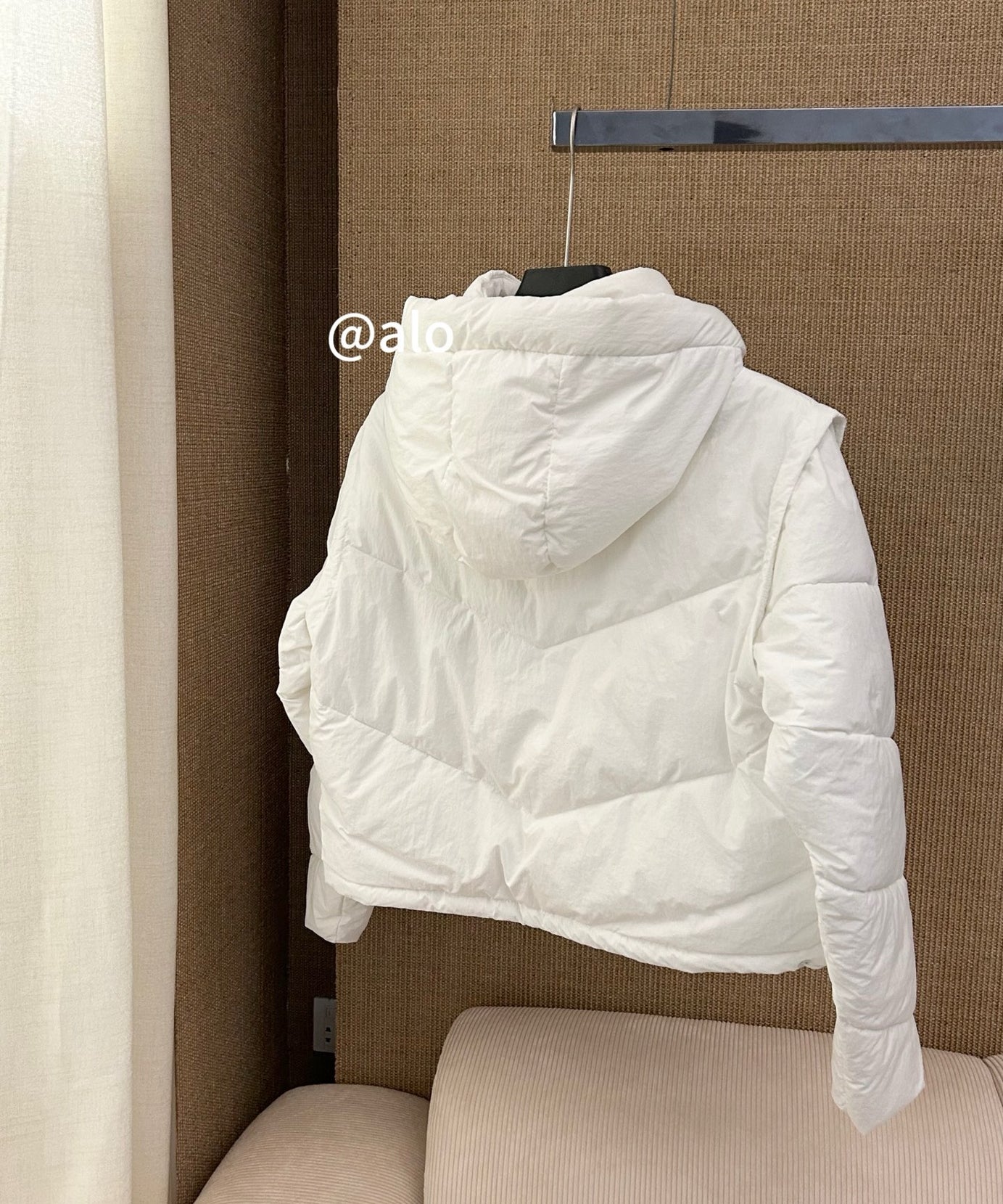 White A L O Puffer