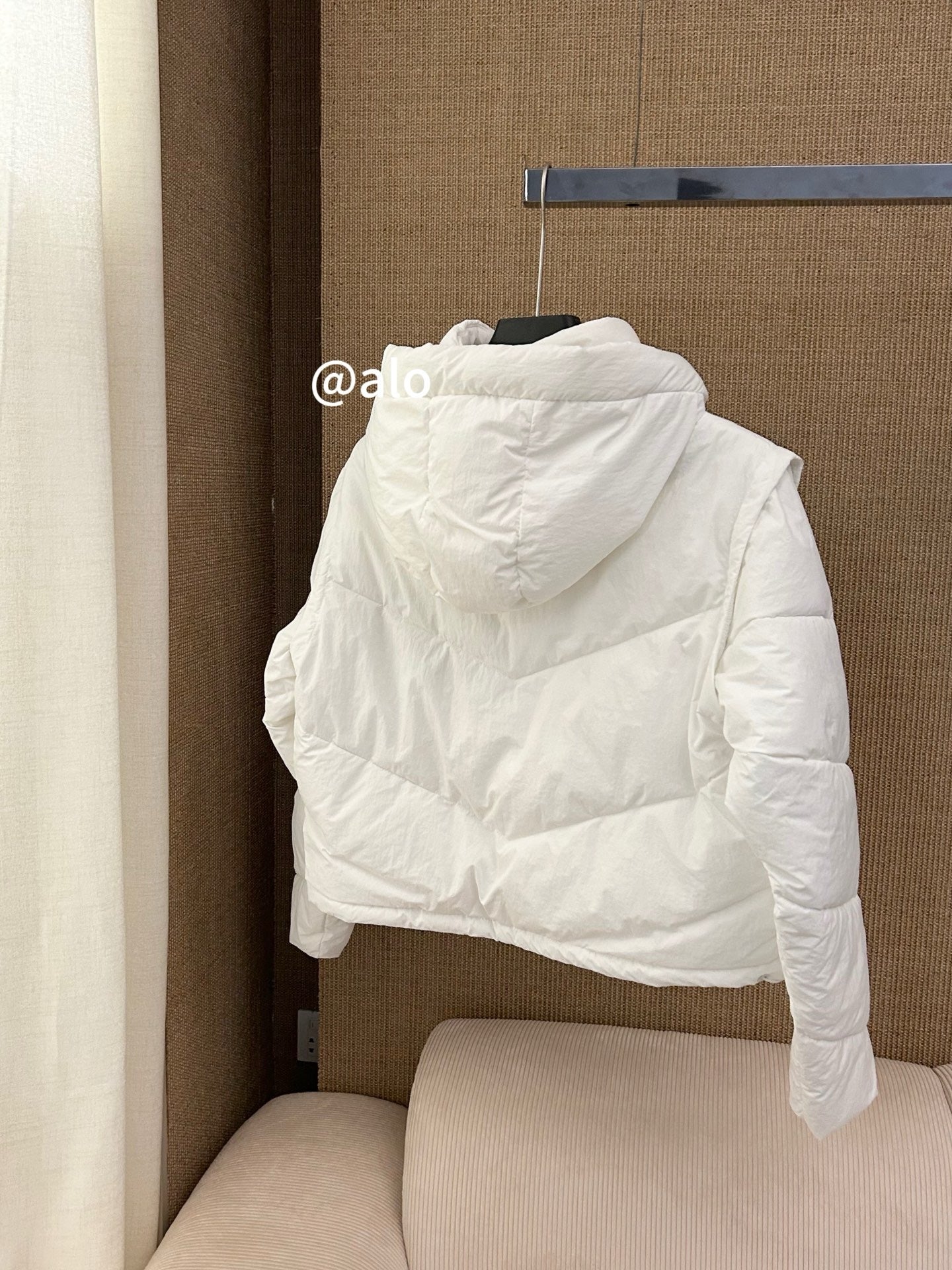 White A L O Puffer