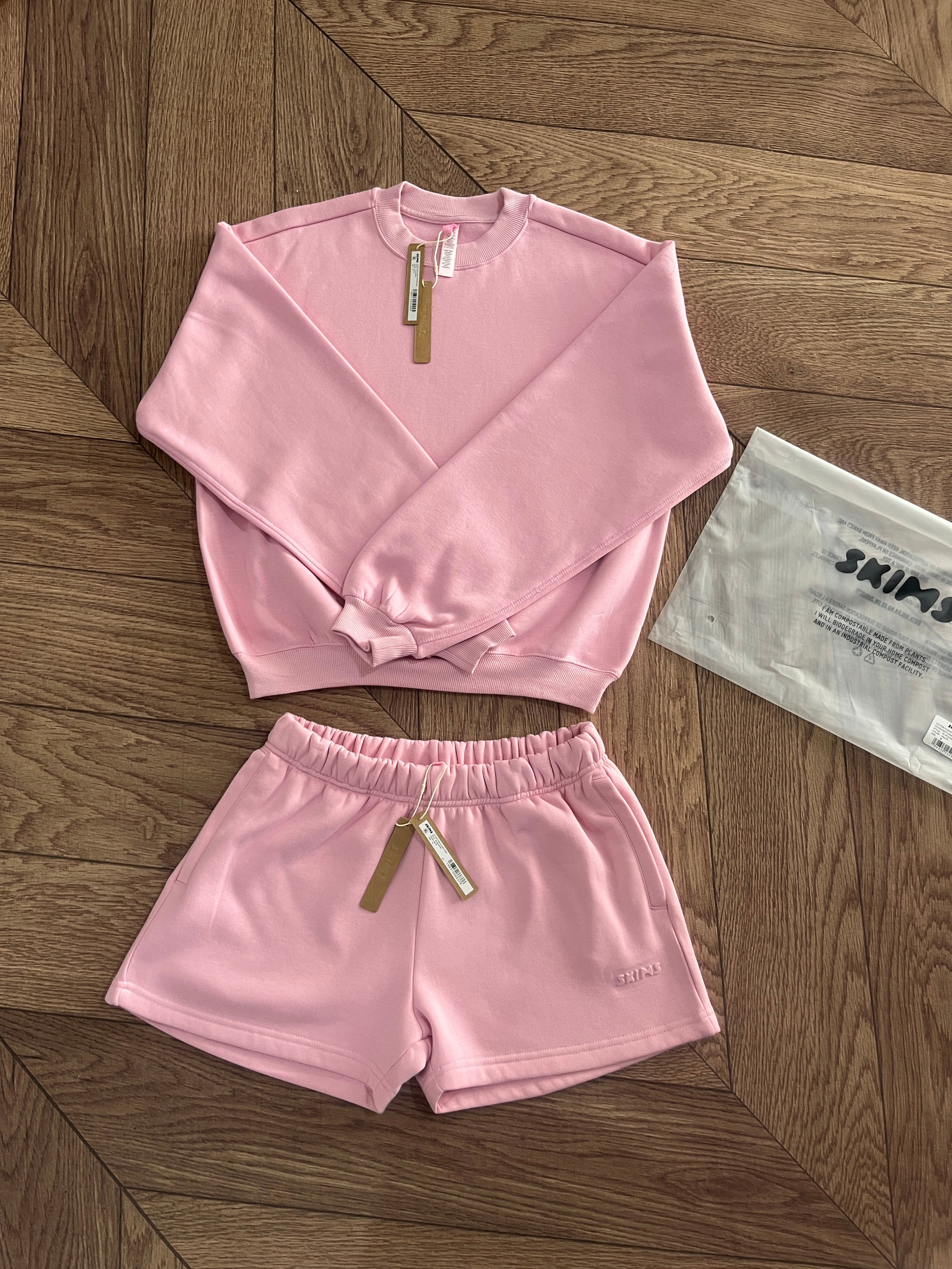 Tracksuits (Scroll down to description to see how to choose your style)