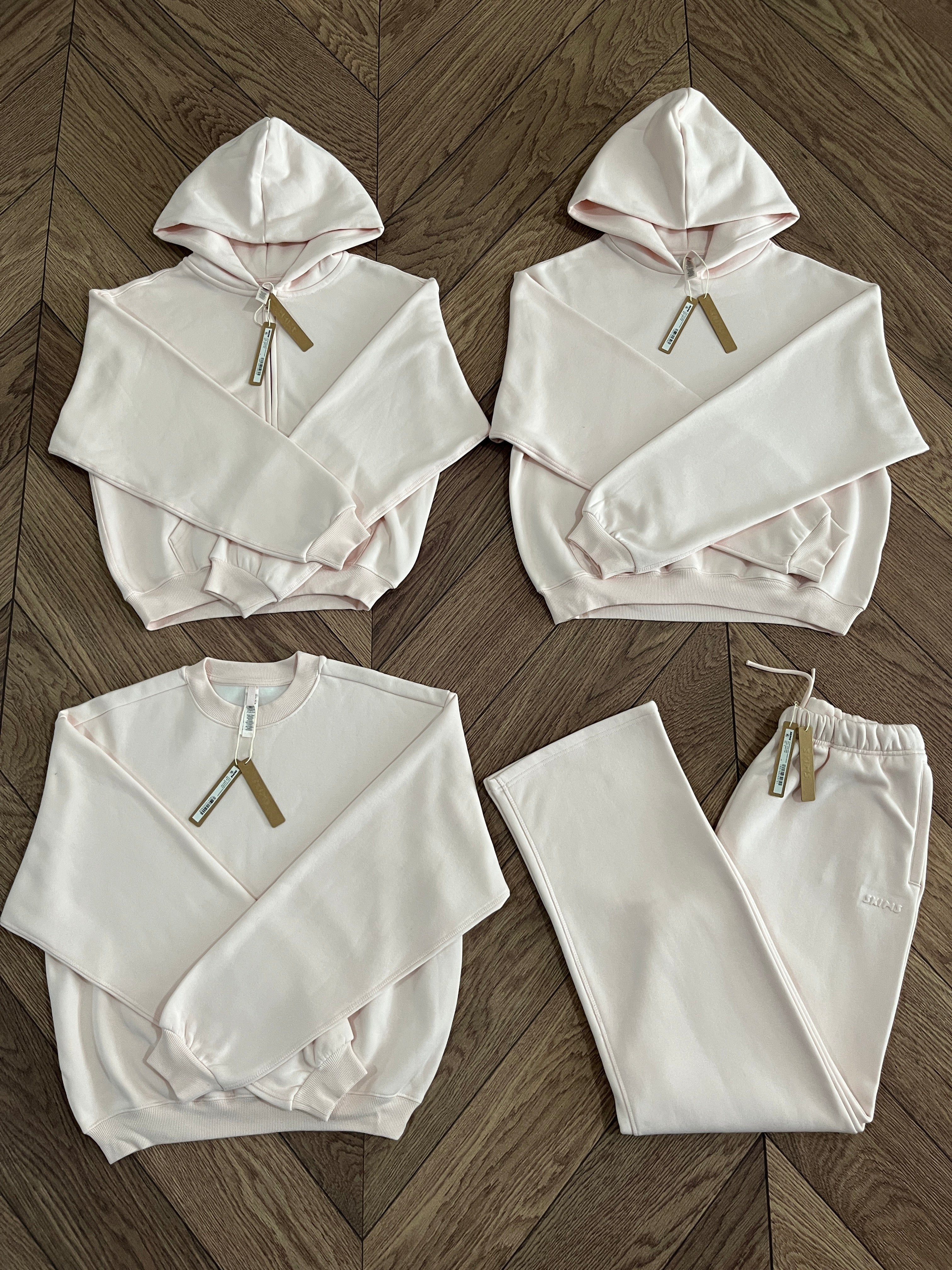 Tracksuits (Scroll down to description to see how to choose your style)
