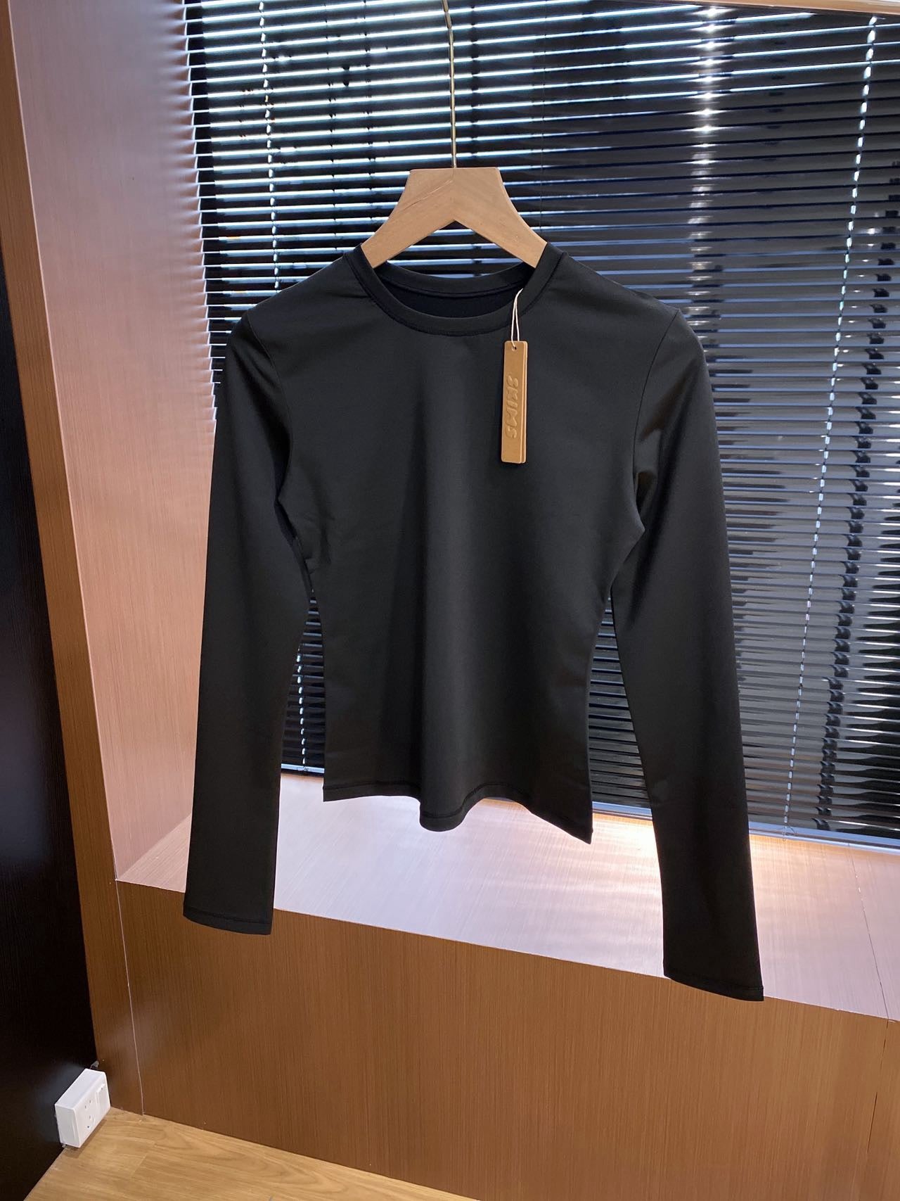 Skim Long Sleeve Tops