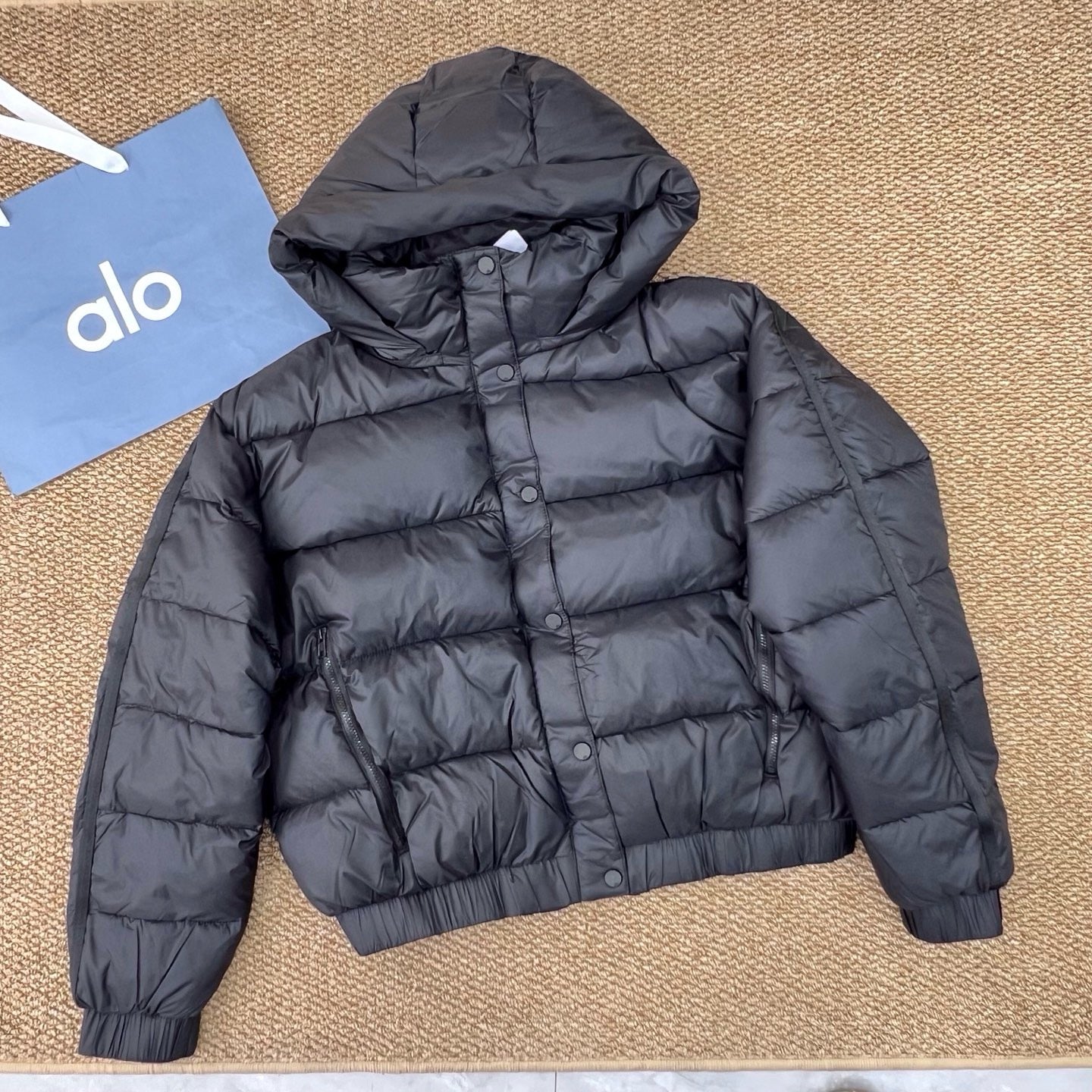 A L O Puffers - Detachable Hood