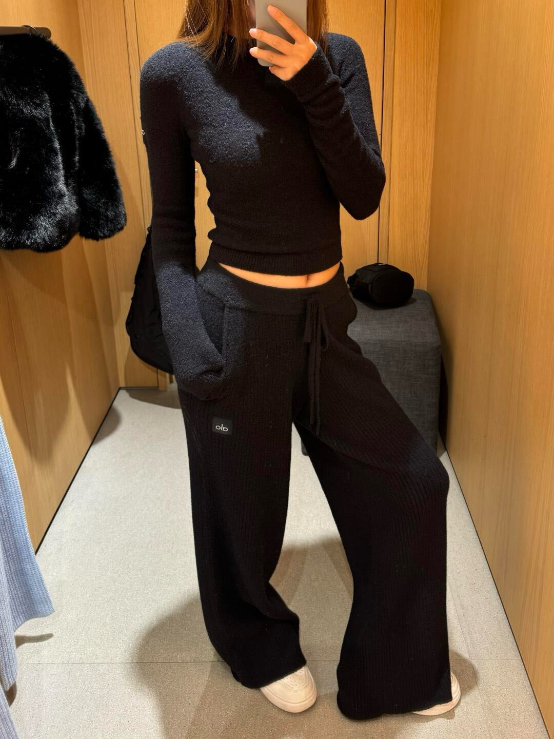 A L O Cosy tracksuit