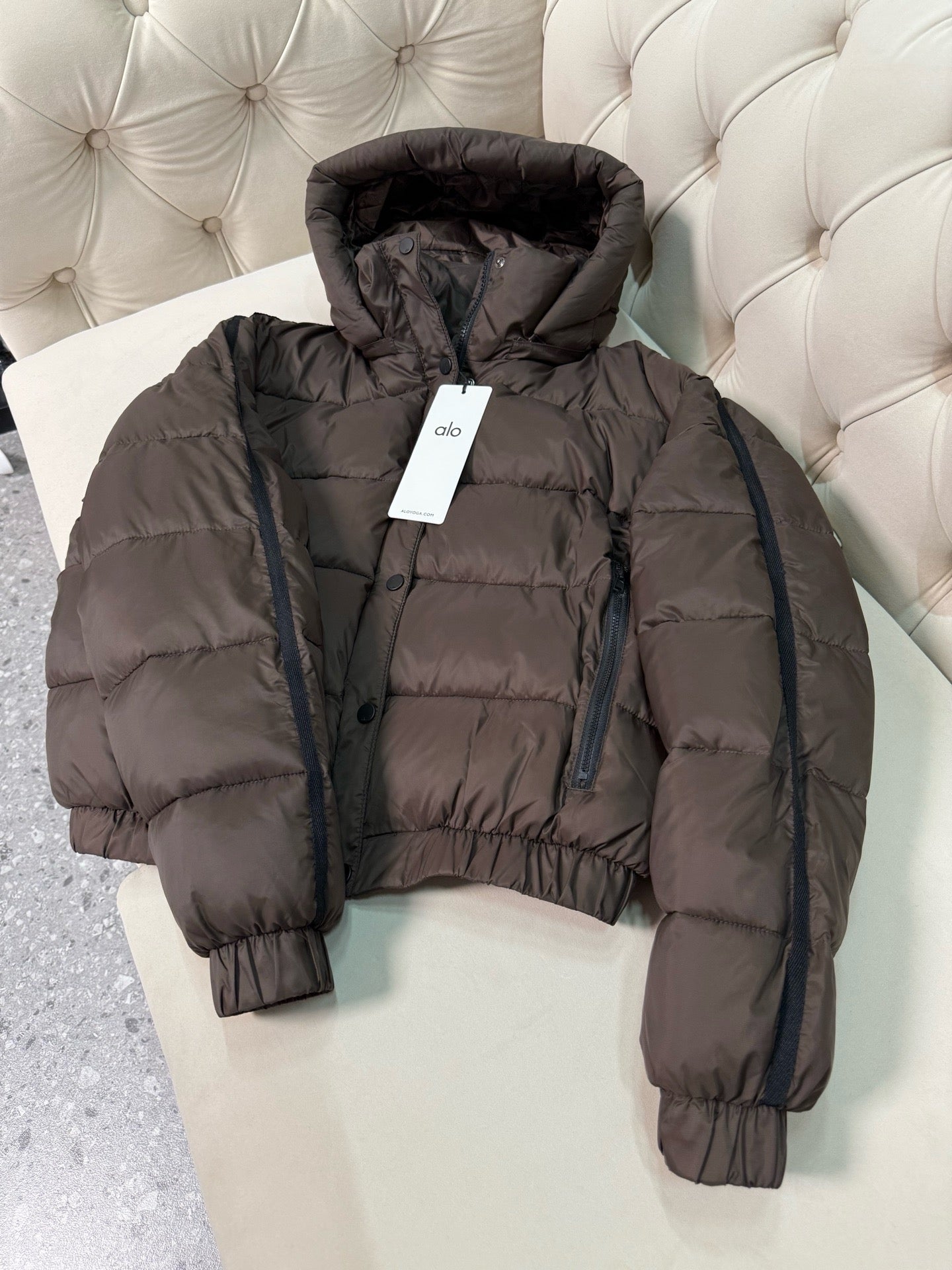 A L O Puffers - Detachable Hood